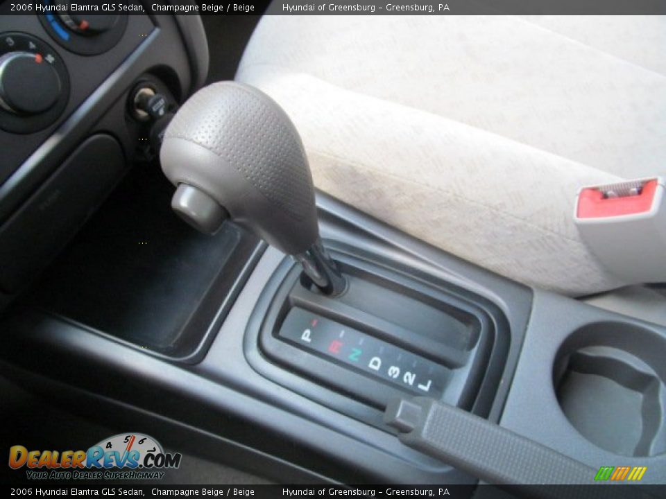 2006 Hyundai Elantra GLS Sedan Champagne Beige / Beige Photo #16