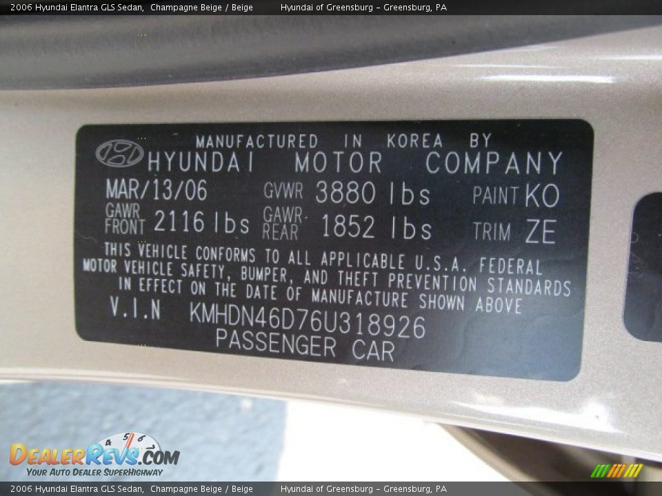 2006 Hyundai Elantra GLS Sedan Champagne Beige / Beige Photo #24