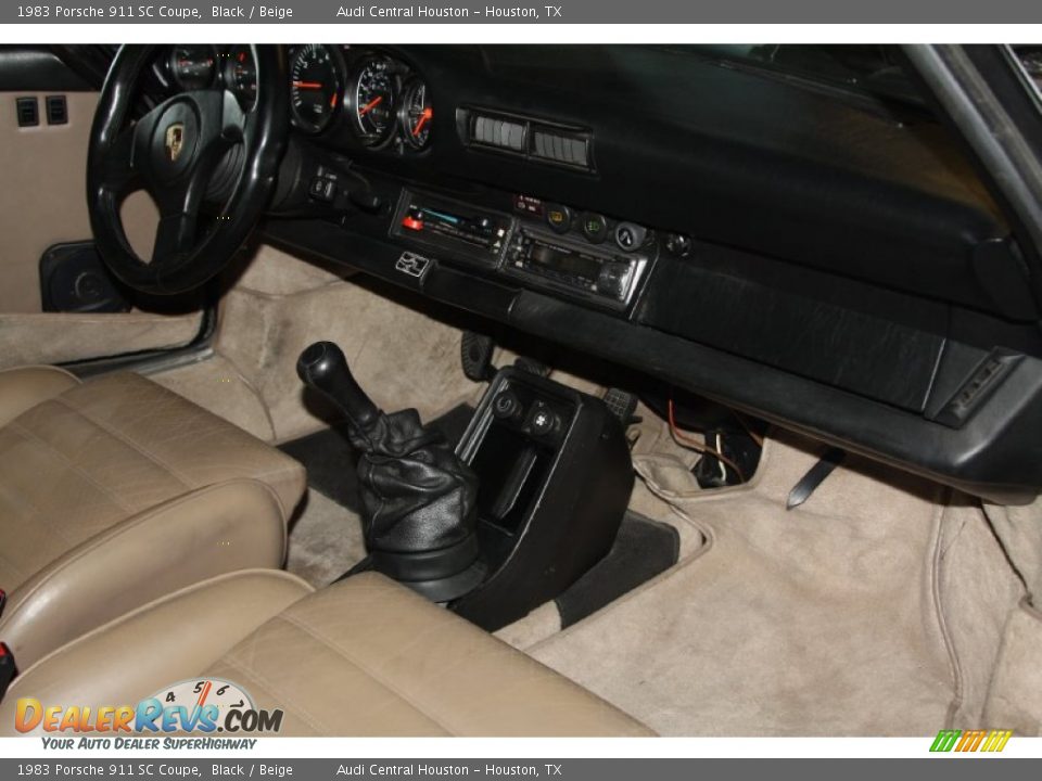 1983 Porsche 911 SC Coupe Black / Beige Photo #12