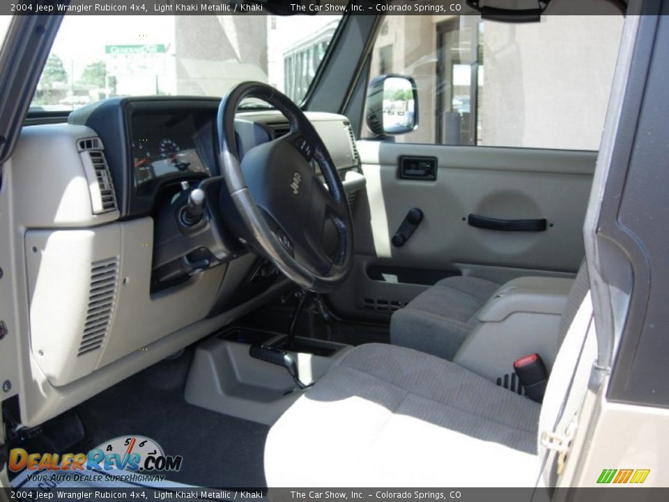 2004 Jeep Wrangler Rubicon 4x4 Light Khaki Metallic / Khaki Photo #2