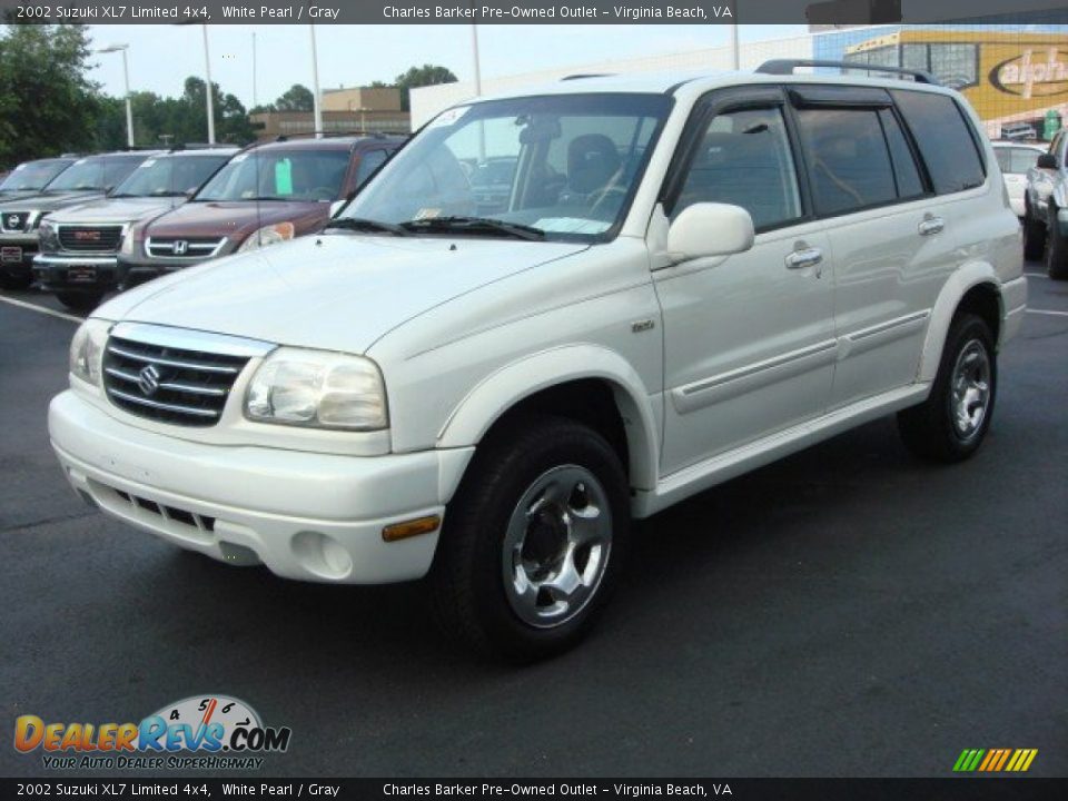 2002 Suzuki XL7 Limited 4x4 White Pearl / Gray Photo #8