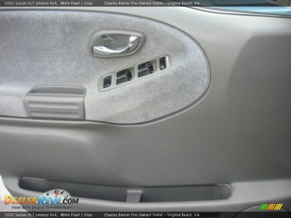 2002 Suzuki XL7 Limited 4x4 White Pearl / Gray Photo #14