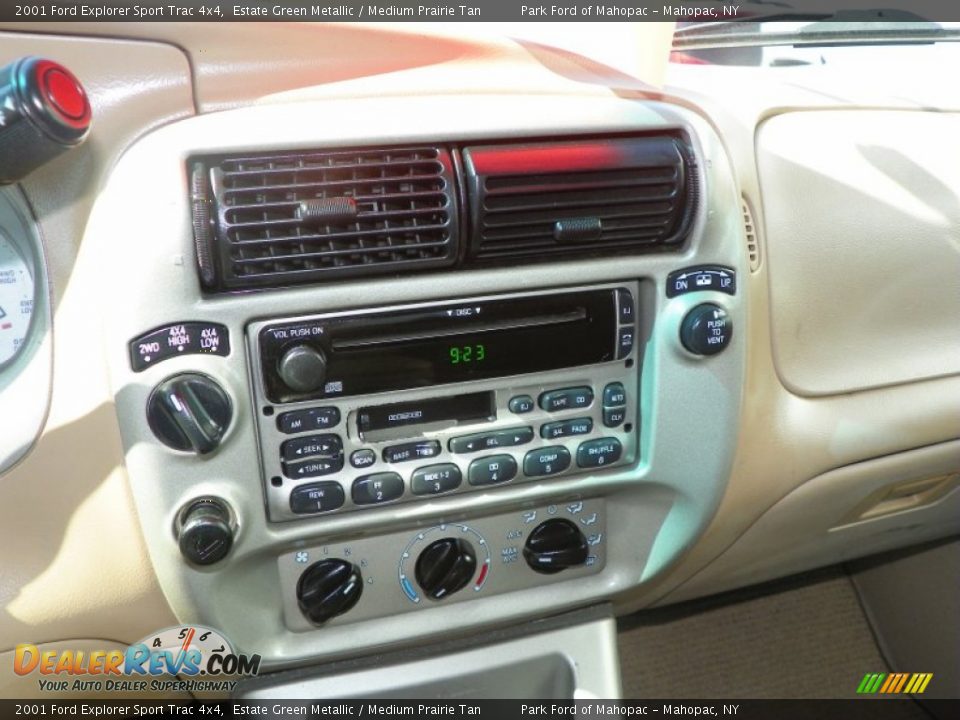 2001 Ford Explorer Sport Trac 4x4 Estate Green Metallic / Medium Prairie Tan Photo #21