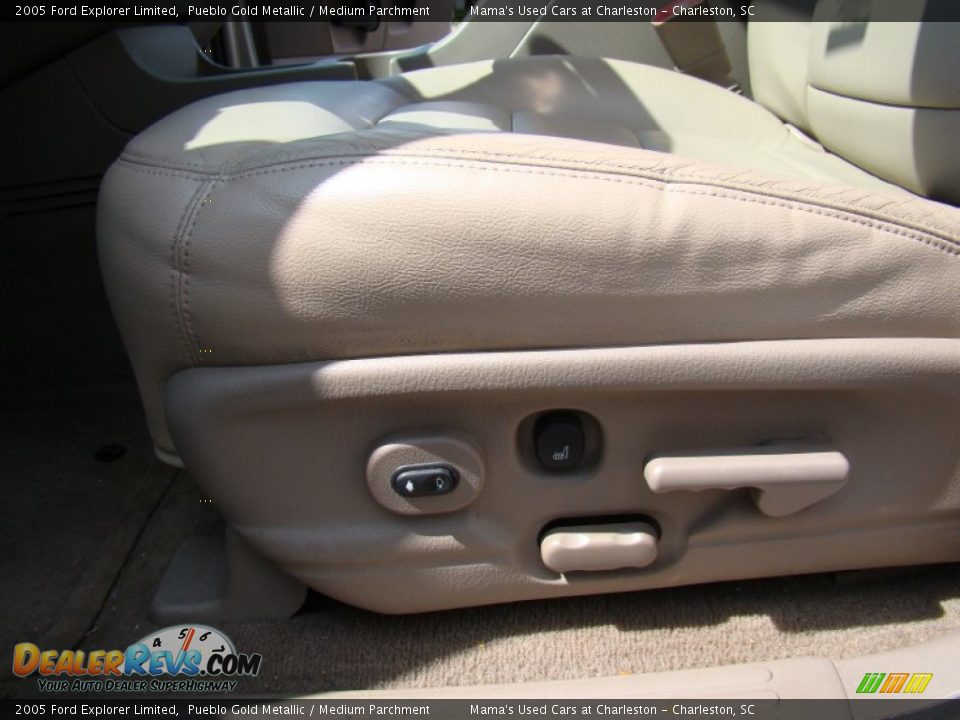 2005 Ford Explorer Limited Pueblo Gold Metallic / Medium Parchment Photo #10