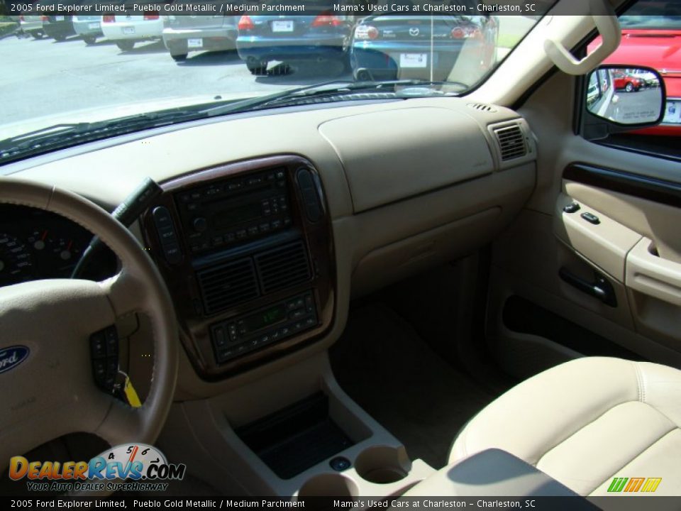 2005 Ford Explorer Limited Pueblo Gold Metallic / Medium Parchment Photo #19