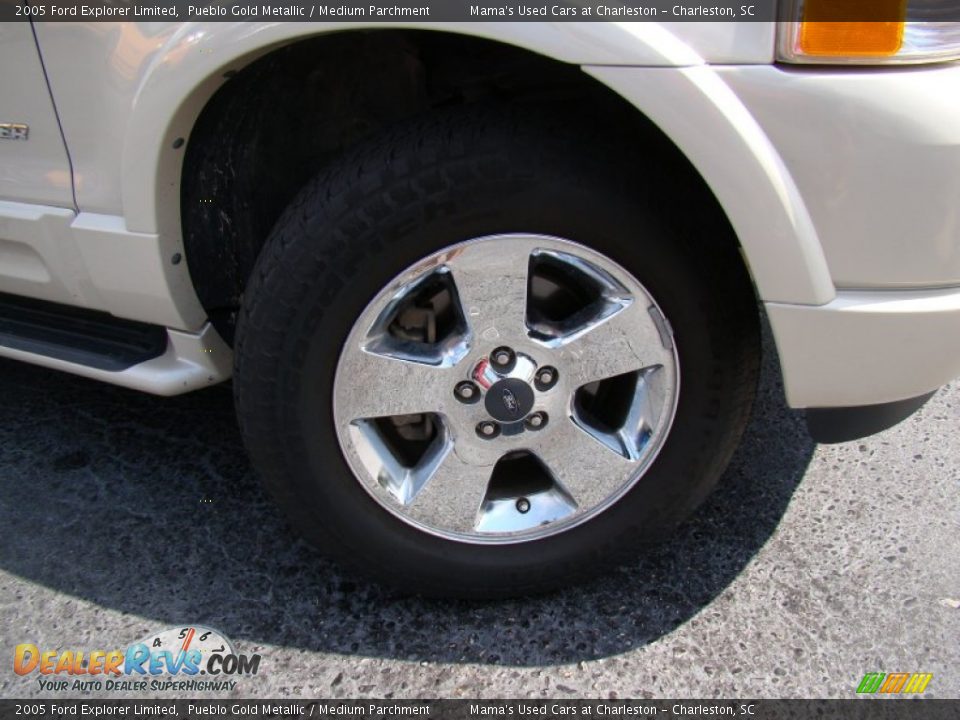 2005 Ford Explorer Limited Pueblo Gold Metallic / Medium Parchment Photo #29