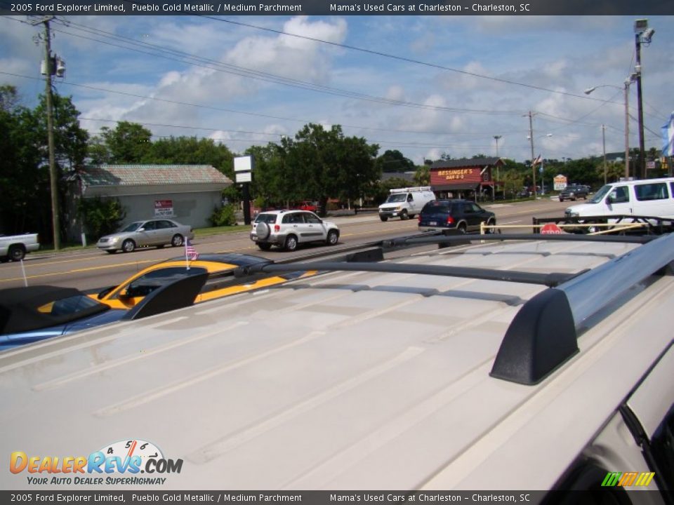 2005 Ford Explorer Limited Pueblo Gold Metallic / Medium Parchment Photo #34