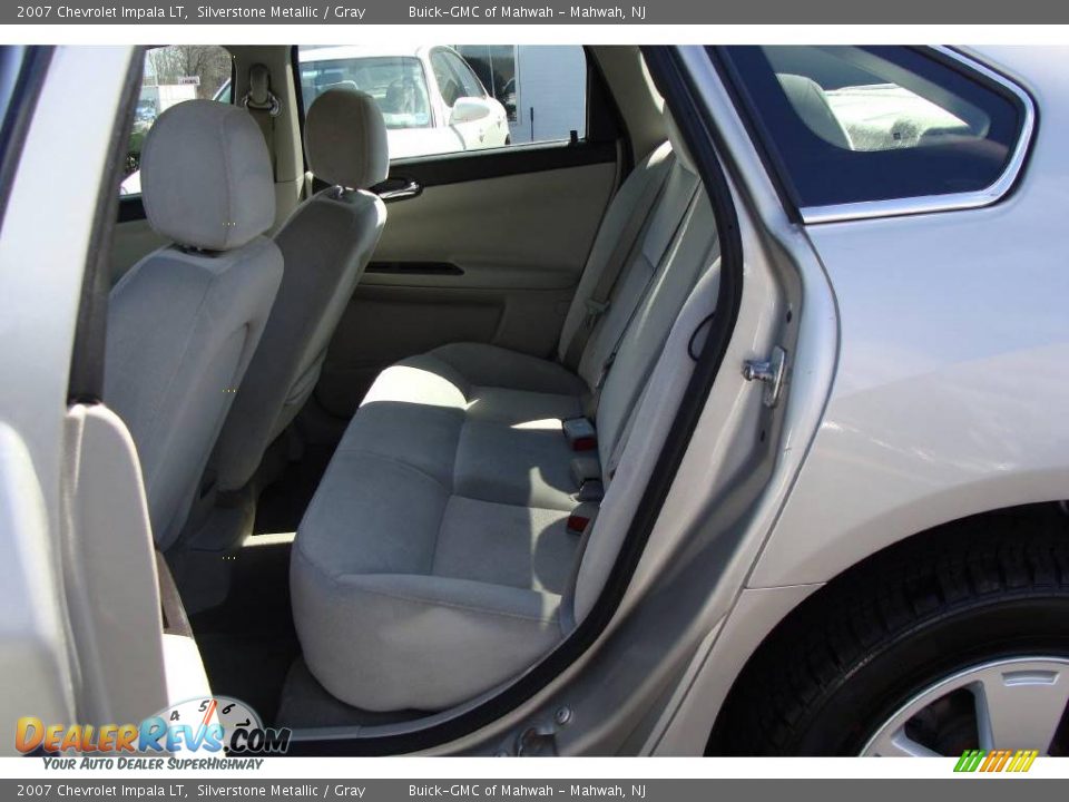 2007 Chevrolet Impala LT Silverstone Metallic / Gray Photo #15