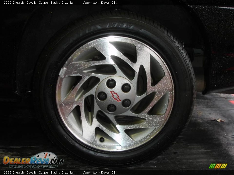 1999 Chevrolet Cavalier Coupe Black / Graphite Photo #16