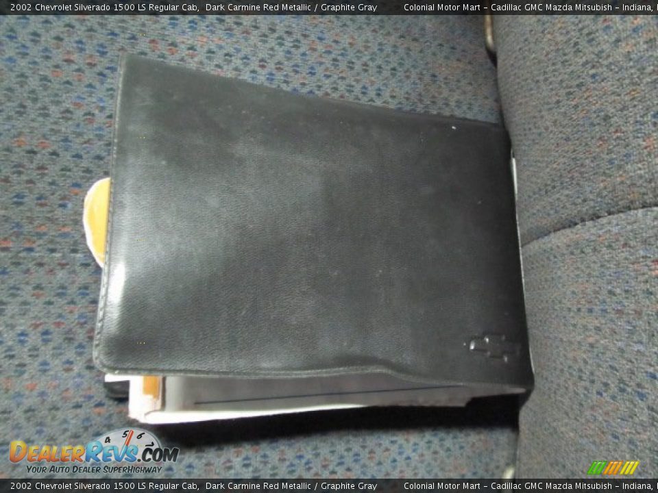 Books/Manuals of 2002 Chevrolet Silverado 1500 LS Regular Cab Photo #17