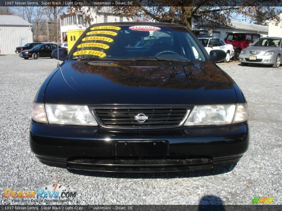 1997 Nissan Sentra Super Black / Light Gray Photo #2