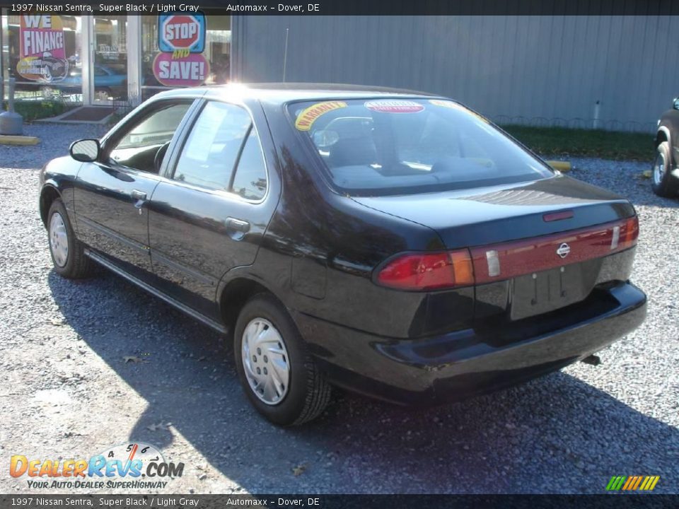 1997 Nissan Sentra Super Black / Light Gray Photo #7