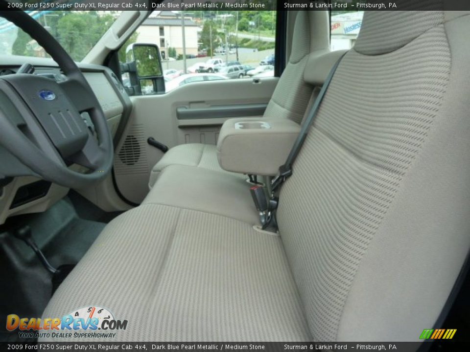 Medium Stone Interior - 2009 Ford F250 Super Duty XL Regular Cab 4x4 Photo #8