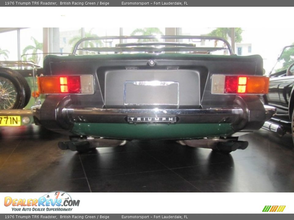 1976 Triumph TR6 Roadster British Racing Green / Beige Photo #4