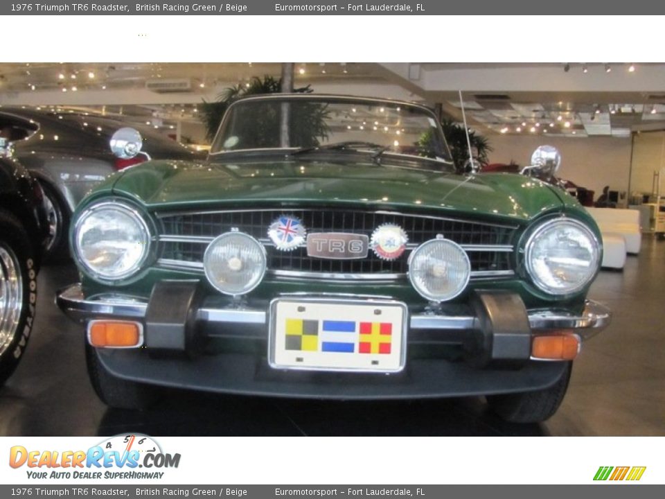 1976 Triumph TR6 Roadster British Racing Green / Beige Photo #5