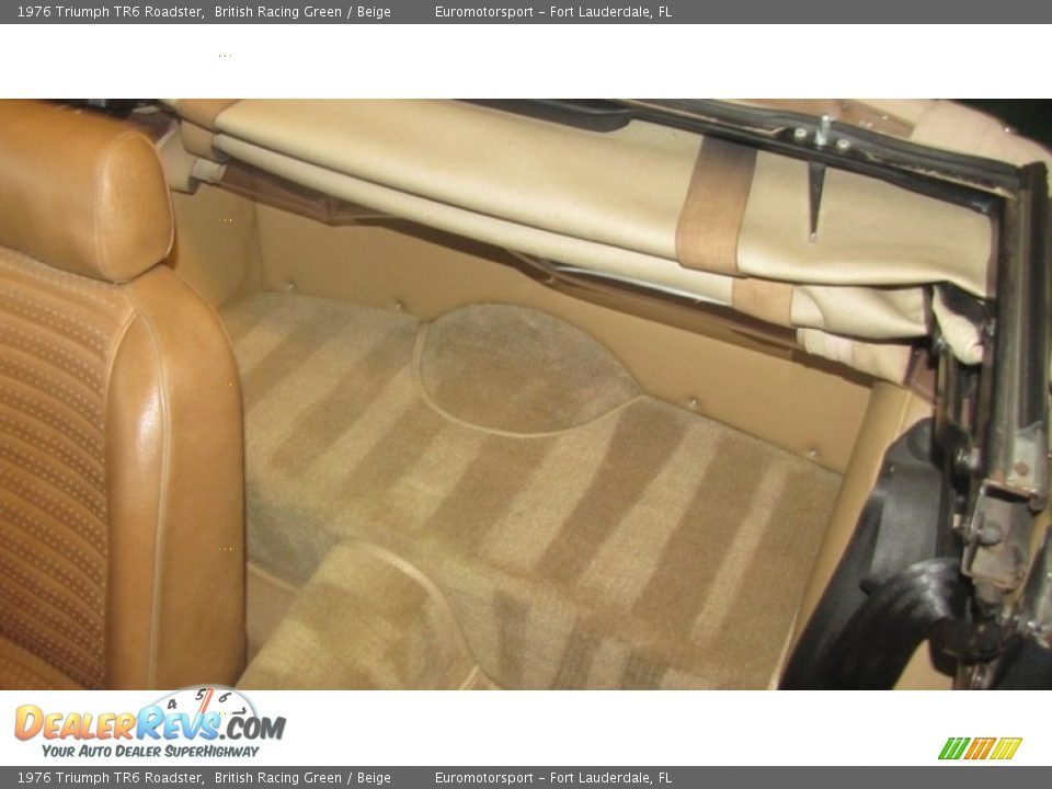 1976 Triumph TR6 Roadster British Racing Green / Beige Photo #9
