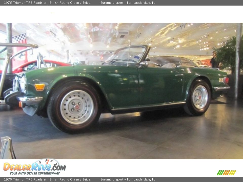 1976 Triumph TR6 Roadster British Racing Green / Beige Photo #12