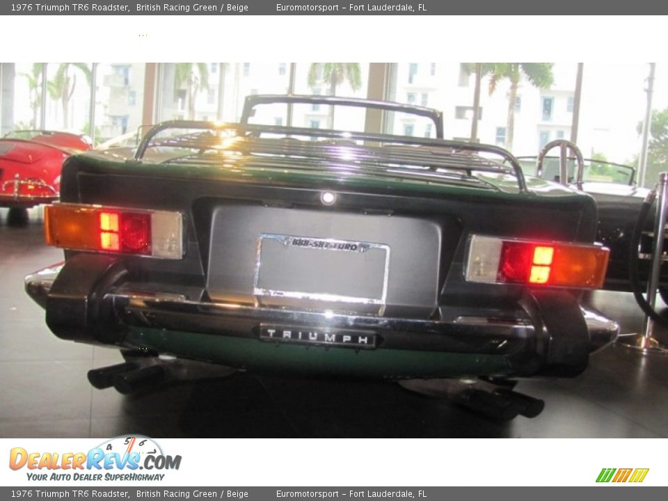 1976 Triumph TR6 Roadster British Racing Green / Beige Photo #16