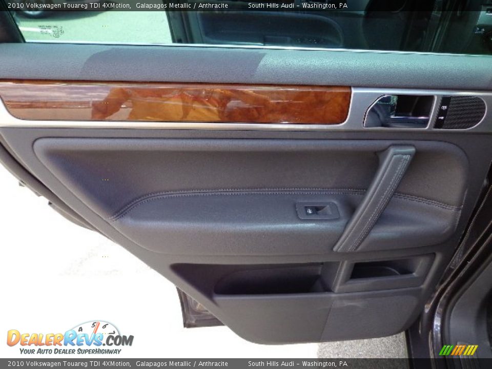 2010 Volkswagen Touareg TDI 4XMotion Galapagos Metallic / Anthracite Photo #13