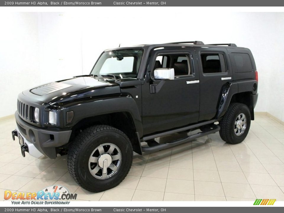 Front 3/4 View of 2009 Hummer H3 Alpha Photo #3