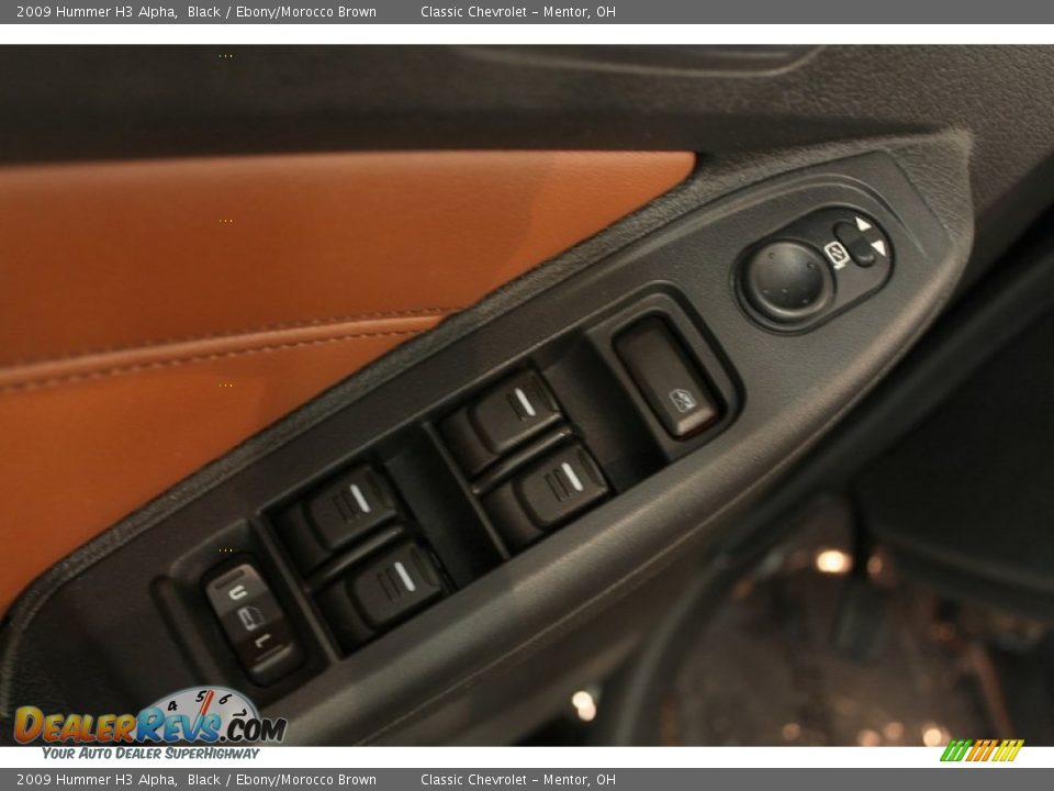 Controls of 2009 Hummer H3 Alpha Photo #6