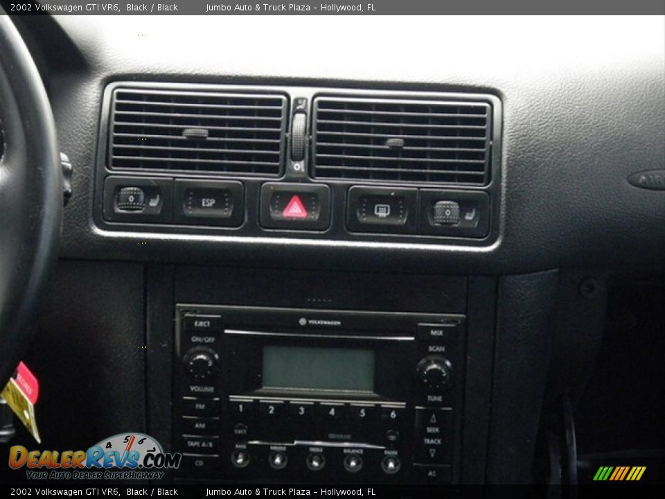 Controls of 2002 Volkswagen GTI VR6 Photo #28