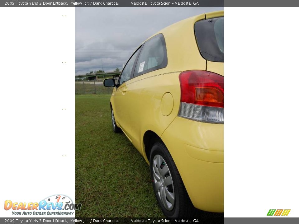 2009 Toyota Yaris 3 Door Liftback Yellow Jolt / Dark Charcoal Photo #5