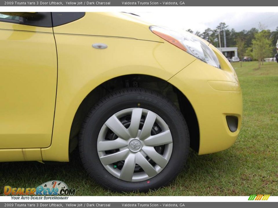 2009 Toyota Yaris 3 Door Liftback Yellow Jolt / Dark Charcoal Photo #7