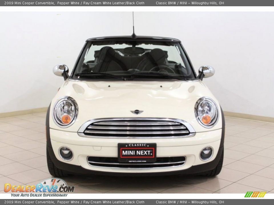 2009 Mini Cooper Convertible Pepper White / Ray Cream White Leather/Black Cloth Photo #2