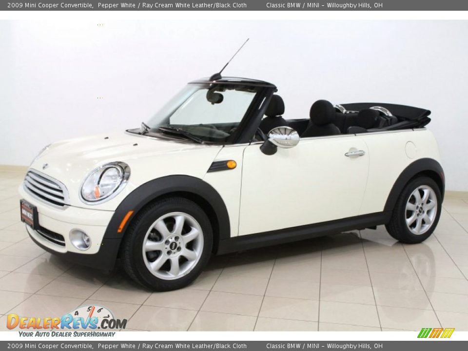 2009 Mini Cooper Convertible Pepper White / Ray Cream White Leather/Black Cloth Photo #3