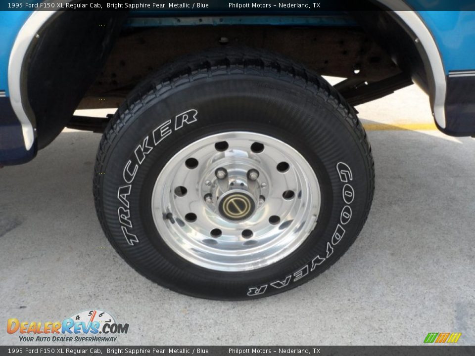 1995 Ford F150 XL Regular Cab Bright Sapphire Pearl Metallic / Blue Photo #11