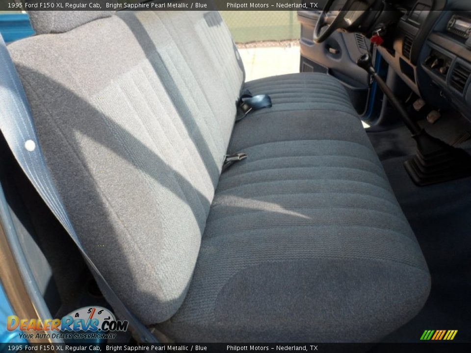1995 Ford F150 XL Regular Cab Bright Sapphire Pearl Metallic / Blue Photo #21
