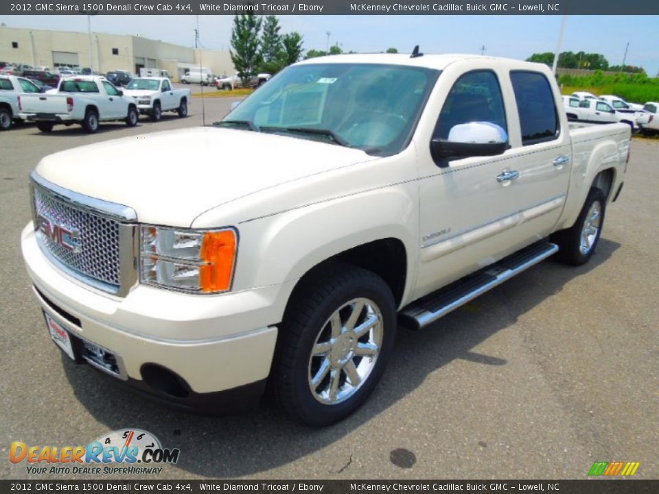 Front 3/4 View of 2012 GMC Sierra 1500 Denali Crew Cab 4x4 Photo #1