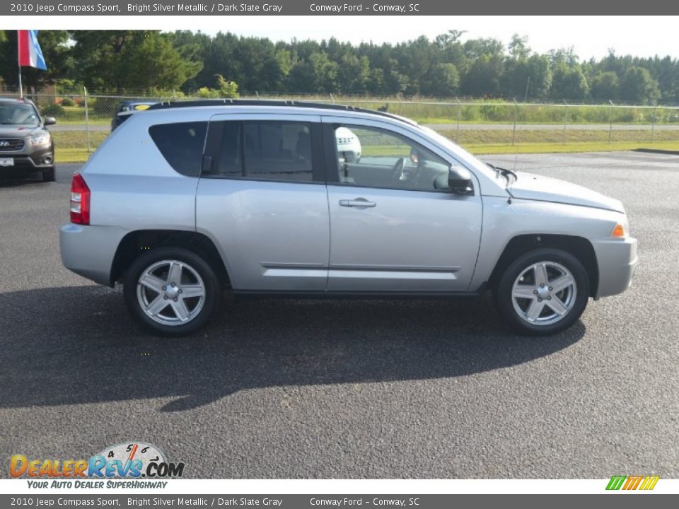2010 Jeep Compass Sport Bright Silver Metallic / Dark Slate Gray Photo #4