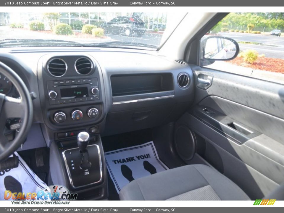 2010 Jeep Compass Sport Bright Silver Metallic / Dark Slate Gray Photo #16