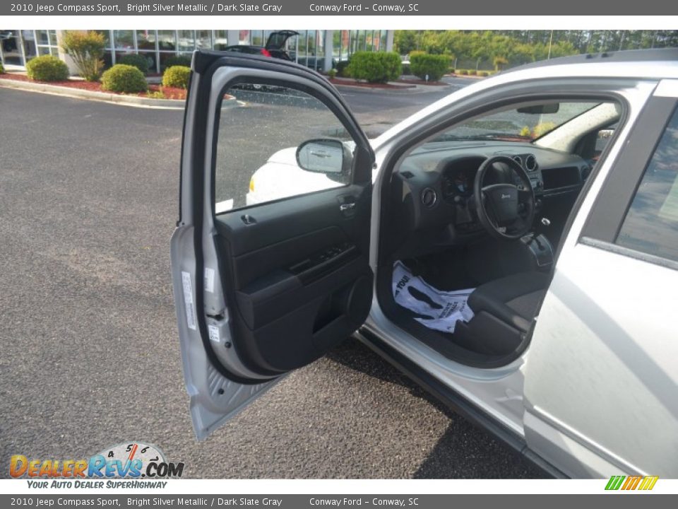 2010 Jeep Compass Sport Bright Silver Metallic / Dark Slate Gray Photo #18