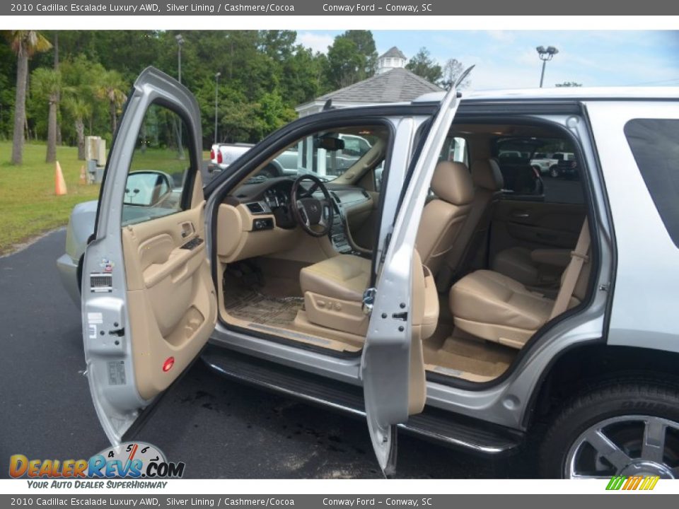 2010 Cadillac Escalade Luxury AWD Silver Lining / Cashmere/Cocoa Photo #11