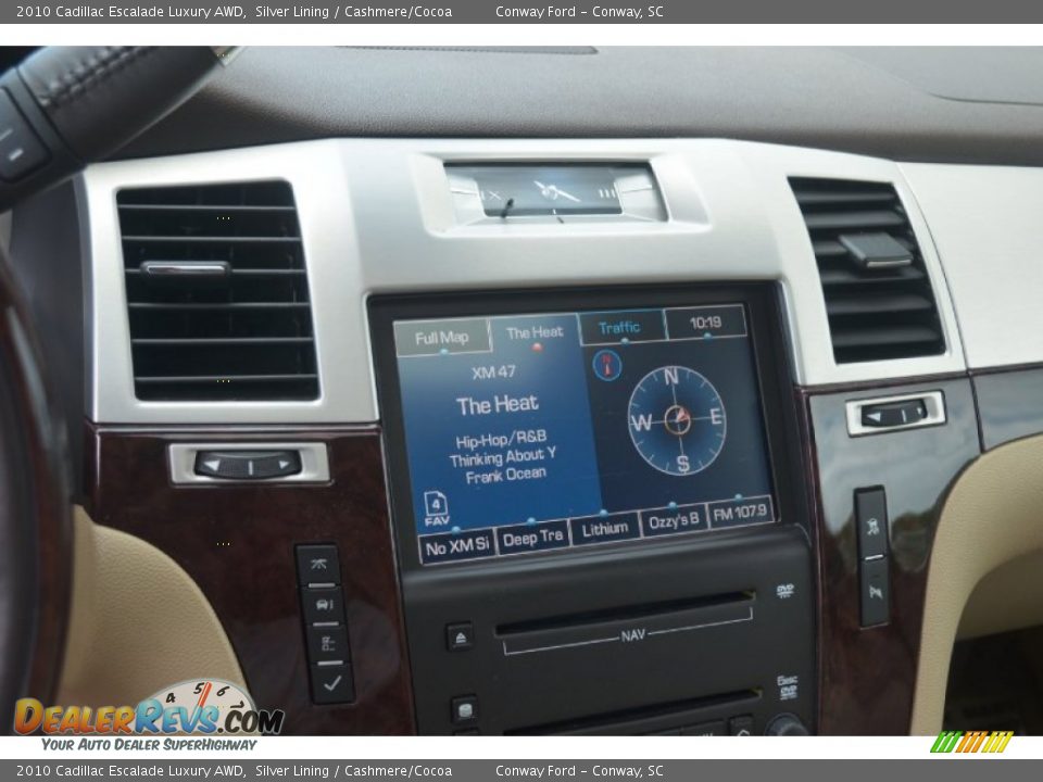 2010 Cadillac Escalade Luxury AWD Silver Lining / Cashmere/Cocoa Photo #30