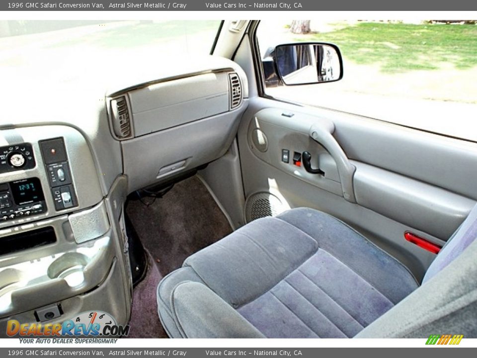 1996 GMC Safari Conversion Van Astral Silver Metallic / Gray Photo #31