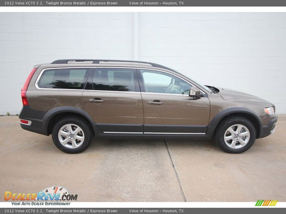 Twilight Bronze Metallic 2012 Volvo XC70 3.2 Photo #2