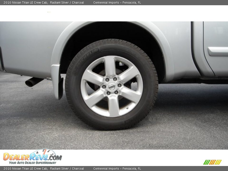 2010 Nissan Titan LE Crew Cab Radiant Silver / Charcoal Photo #11