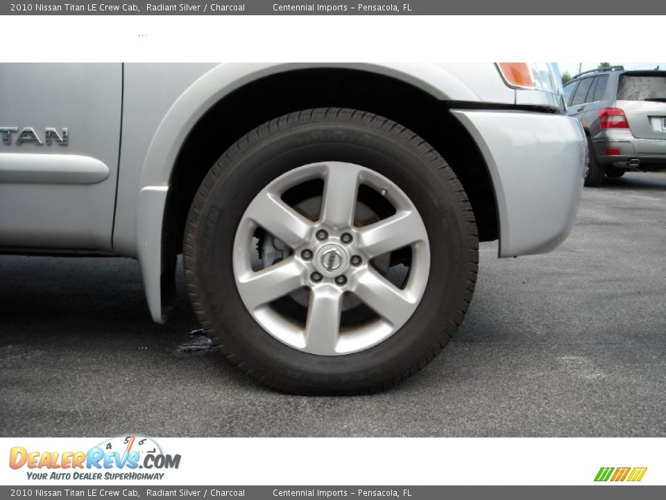 2010 Nissan Titan LE Crew Cab Radiant Silver / Charcoal Photo #12