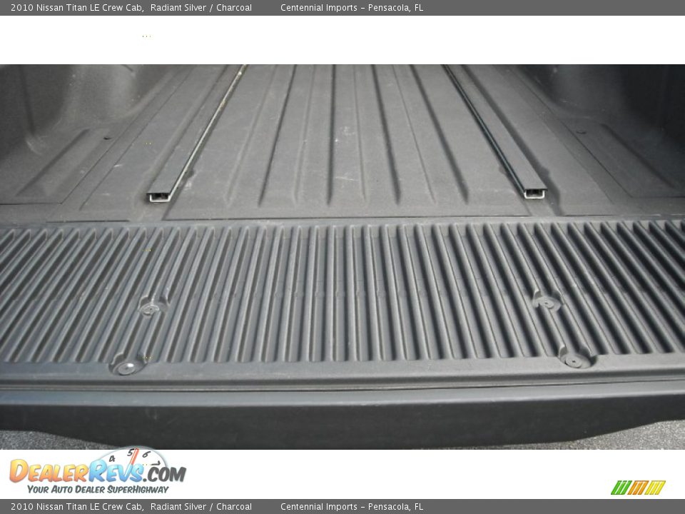 2010 Nissan Titan LE Crew Cab Radiant Silver / Charcoal Photo #21
