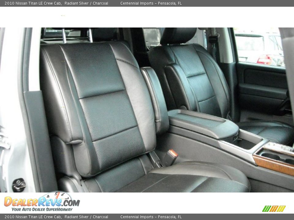 2010 Nissan Titan LE Crew Cab Radiant Silver / Charcoal Photo #28