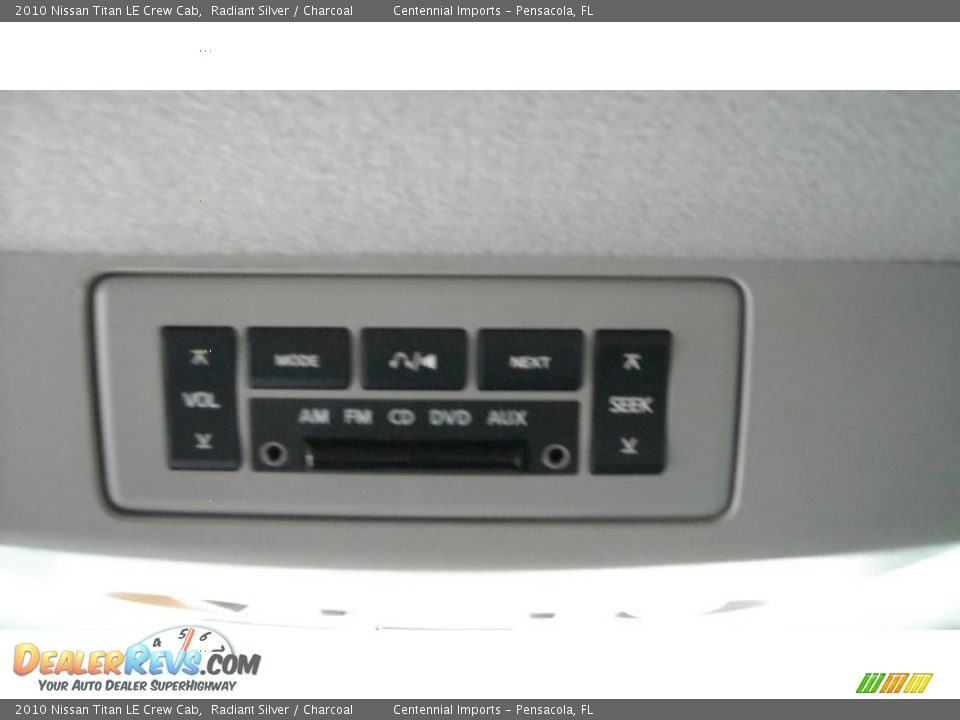 2010 Nissan Titan LE Crew Cab Radiant Silver / Charcoal Photo #31
