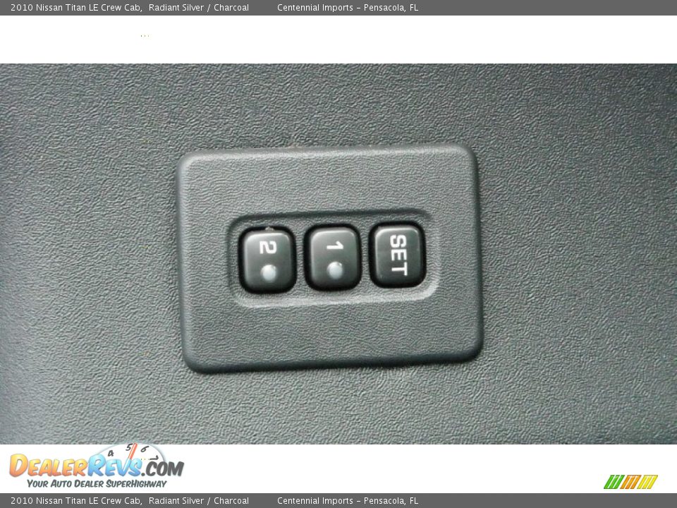 2010 Nissan Titan LE Crew Cab Radiant Silver / Charcoal Photo #36