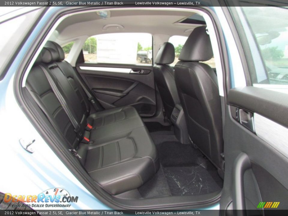 2012 Volkswagen Passat 2.5L SE Glacier Blue Metallic / Titan Black Photo #4