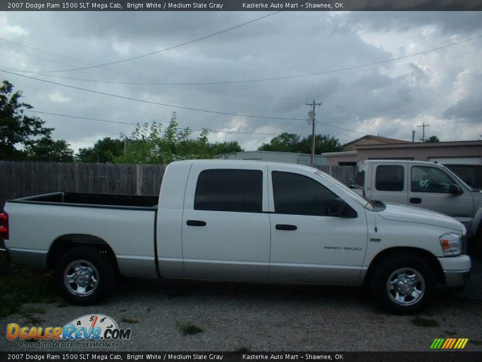 2007 Dodge Ram 1500 SLT Mega Cab Bright White / Medium Slate Gray Photo #4