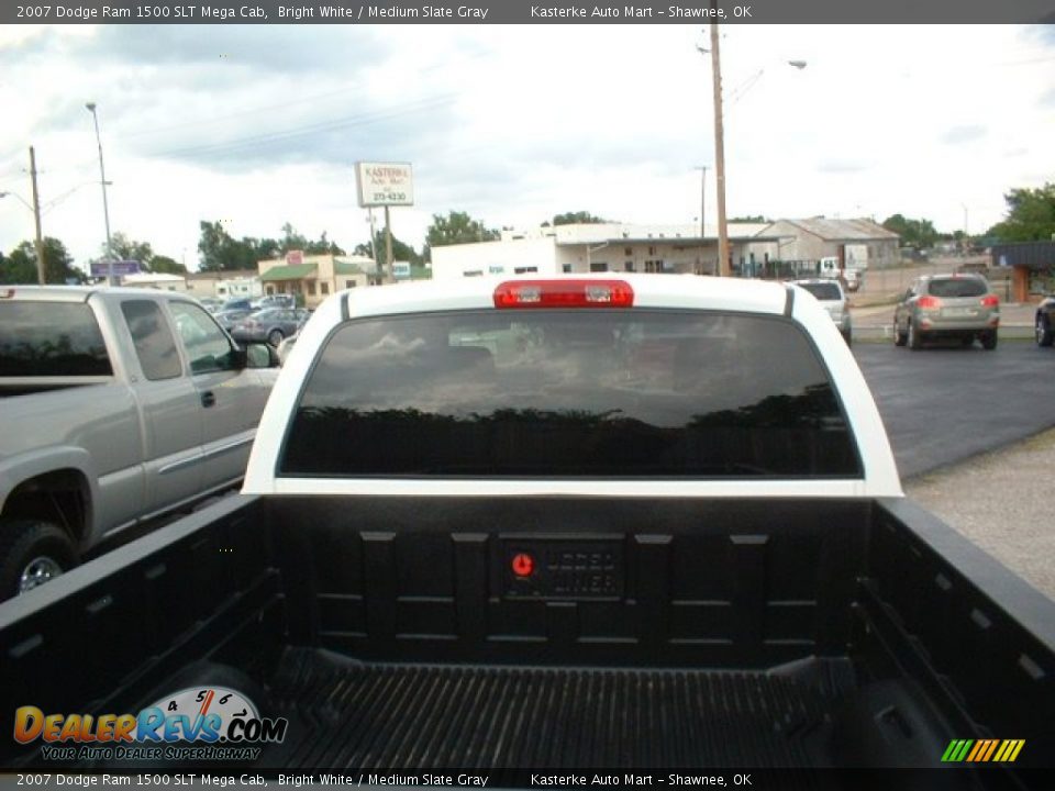 2007 Dodge Ram 1500 SLT Mega Cab Bright White / Medium Slate Gray Photo #7