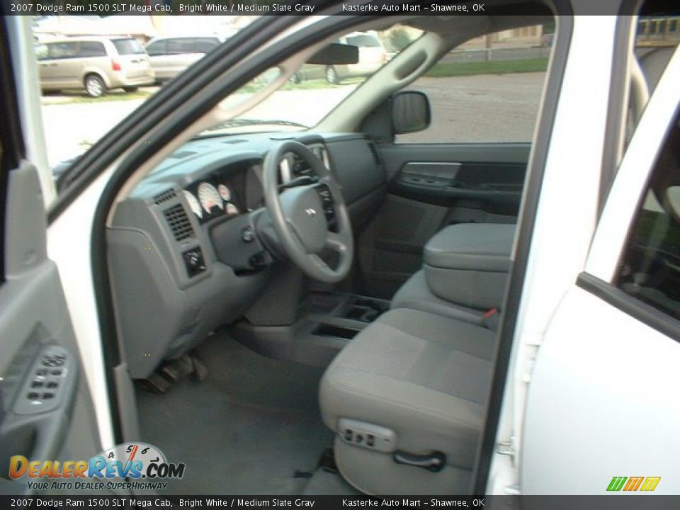 2007 Dodge Ram 1500 SLT Mega Cab Bright White / Medium Slate Gray Photo #11